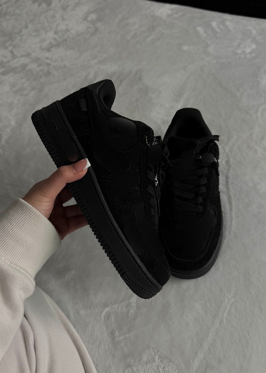 Black Shoes